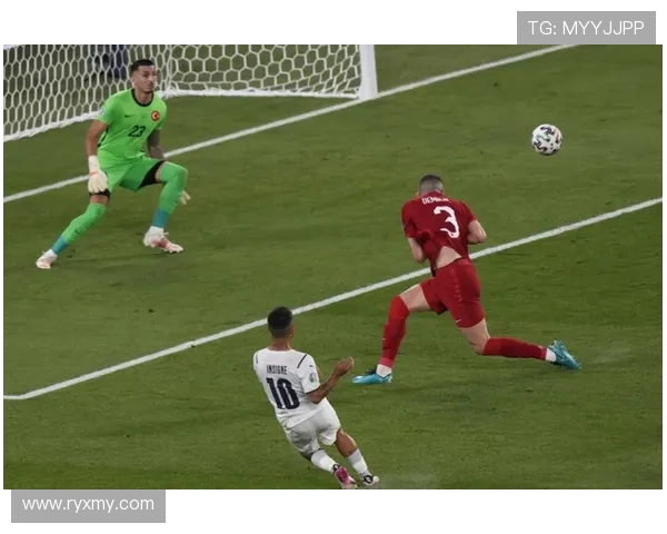 平地惊雷切利克被队友撞倒小基恩禁区外怒射轰出惊世之球